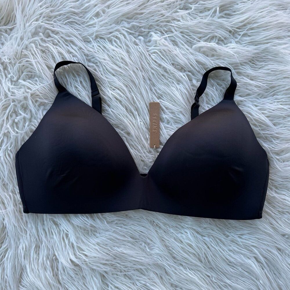 SKIMS Black Seamless Wireless T-Shirt Bra